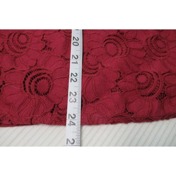 Ann Taylor LOFT Tank Top Women Size Large Wine Red Floral Crochet Overlay Lined - Picture 5 of 6
